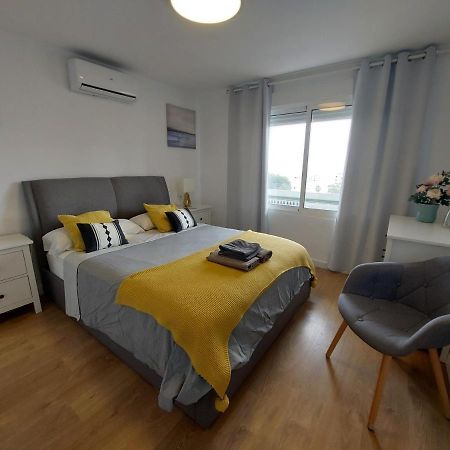 Beautiful Sea Views Cozy Apartment 350 M From Beach Benalmádena Exteriör bild