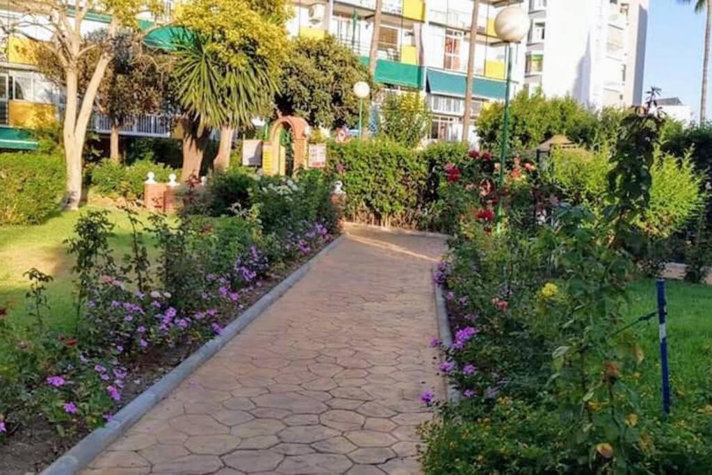 Beautiful Sea Views Cozy Apartment 350 M From Beach Benalmádena Exteriör bild