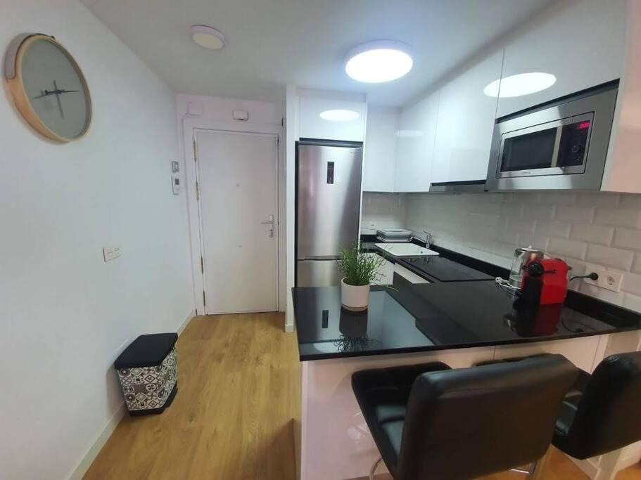 Beautiful Sea Views Cozy Apartment 350 M From Beach Benalmádena Exteriör bild