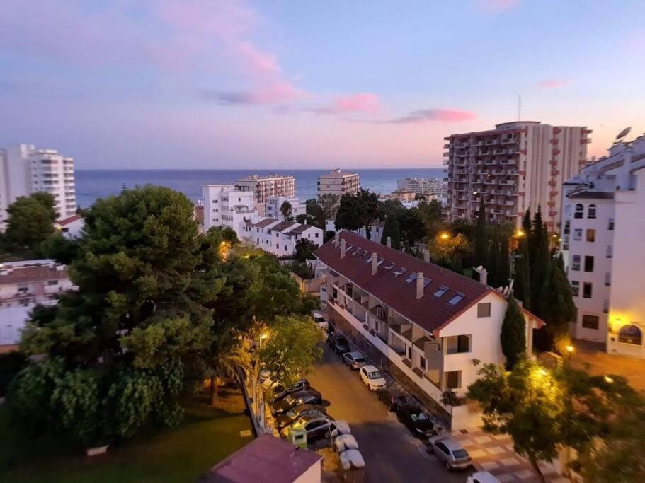 Beautiful Sea Views Cozy Apartment 350 M From Beach Benalmádena Exteriör bild