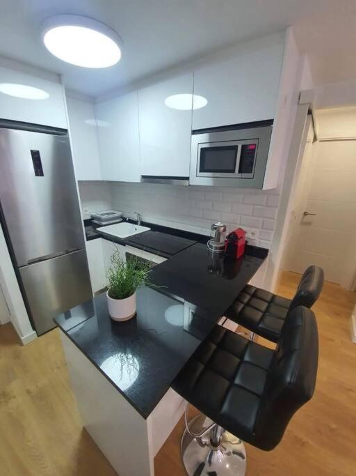 Beautiful Sea Views Cozy Apartment 350 M From Beach Benalmádena Exteriör bild
