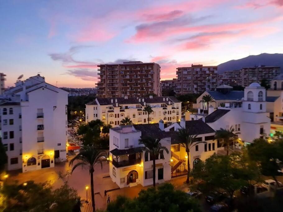Beautiful Sea Views Cozy Apartment 350 M From Beach Benalmádena Exteriör bild