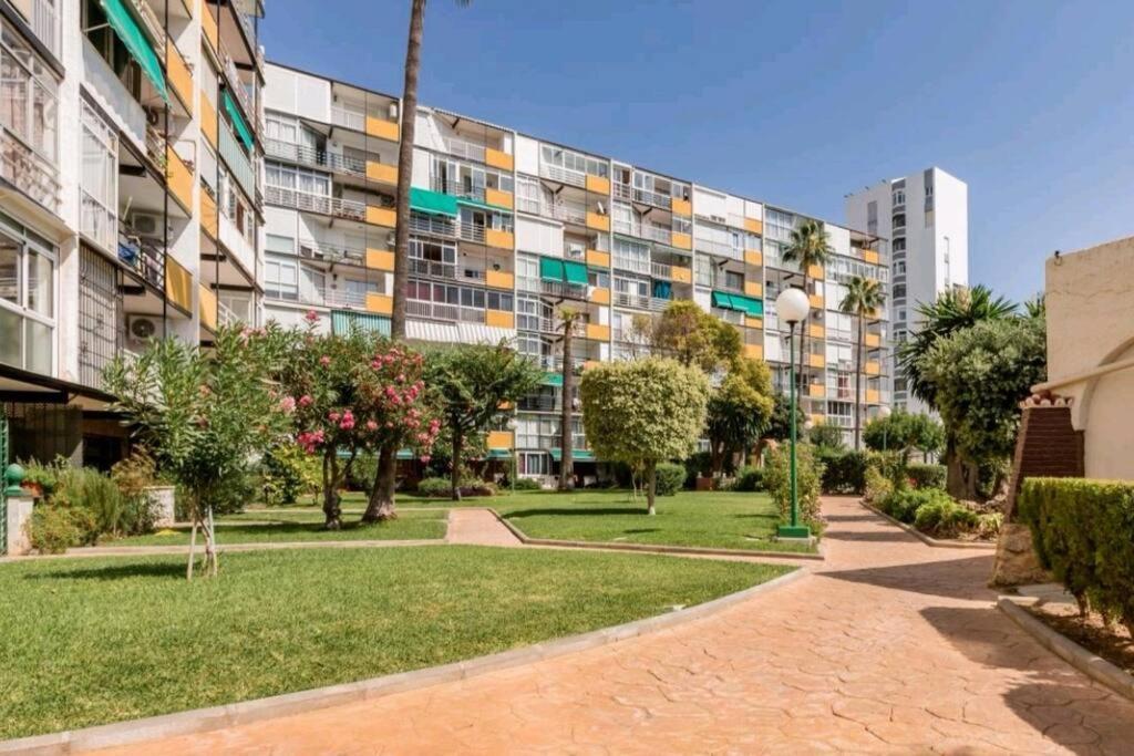 Beautiful Sea Views Cozy Apartment 350 M From Beach Benalmádena Exteriör bild