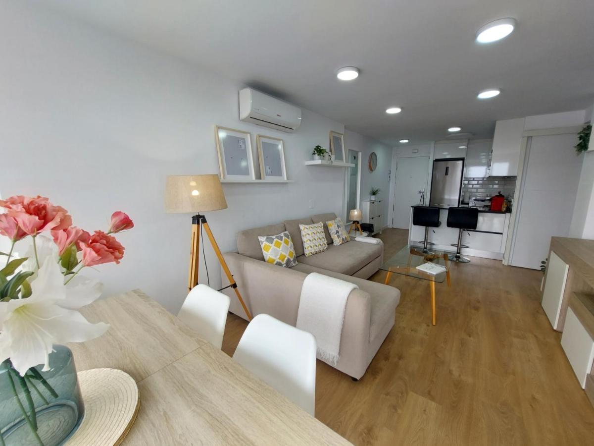 Beautiful Sea Views Cozy Apartment 350 M From Beach Benalmádena Exteriör bild