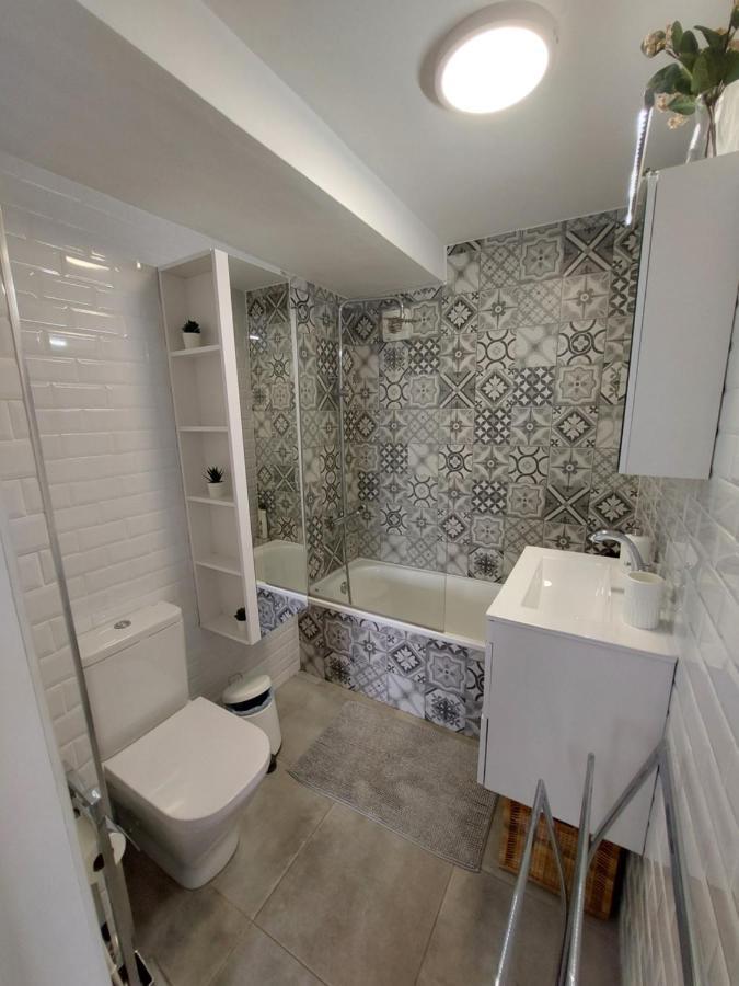 Beautiful Sea Views Cozy Apartment 350 M From Beach Benalmádena Exteriör bild