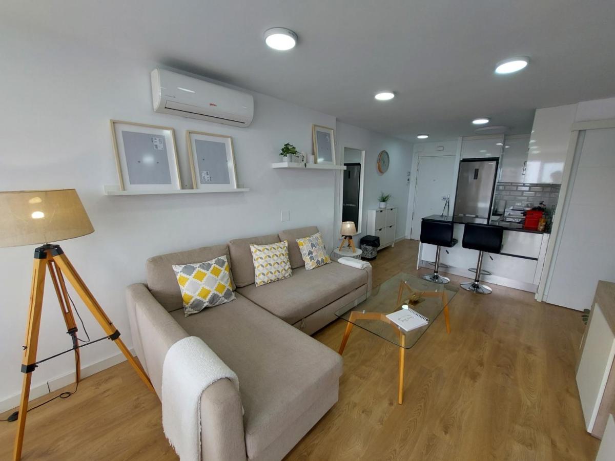 Beautiful Sea Views Cozy Apartment 350 M From Beach Benalmádena Exteriör bild